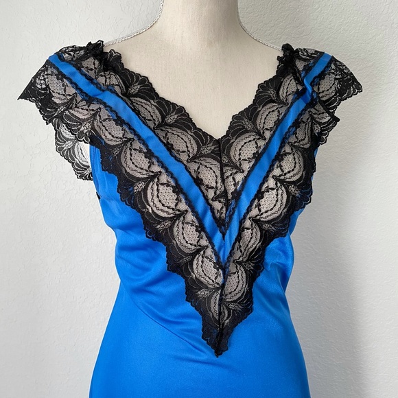 VINTAGE ROYAL BLUE LACE SILKY NIGHTGOWN SLIP DRESS MAXI MEDIUM - Picture 6 of 13